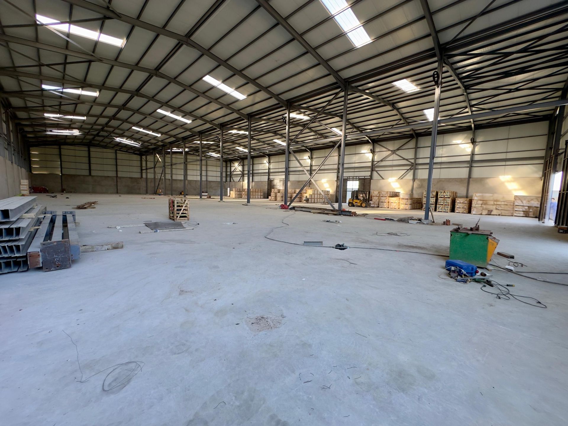 Hangar 3000 m² à Tessala El Merdja
