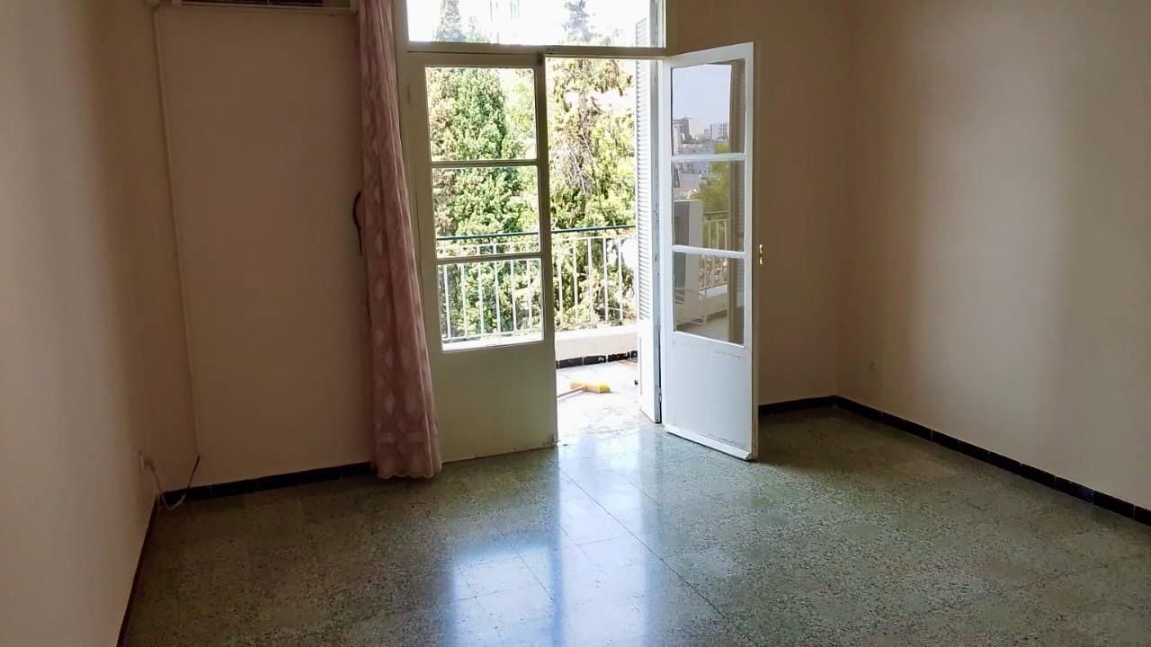 Agence immobilière loue à Hydra (Vers Sidi Yahia) un F5 (N.V.) — Appartement à حيدرة (photo 10)