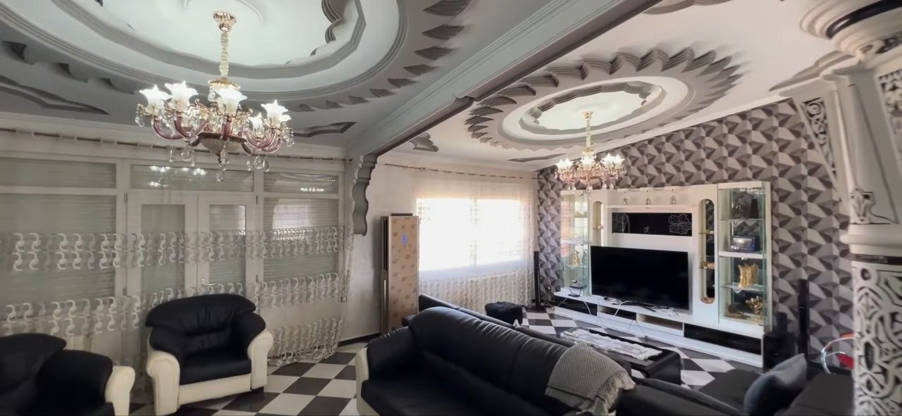 فيلا_ R+3 للبيع في  قليعة ولاية تيبازة بعقد ملكية — Maison à القليعة (photo 7)