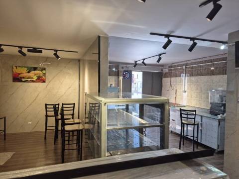 Local À VENDRE – Pizzeria entièrement équipée – El Affia (Kouba) — 2