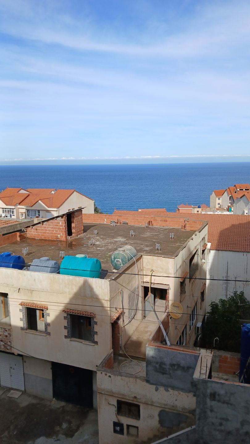 VENDS VILLA 274 M2 TIGZIRT — Maison à تيقـزيرت (photo 10)