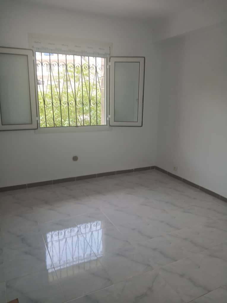 Vente f4 — Appartement à سيدي امحمد (photo 3)