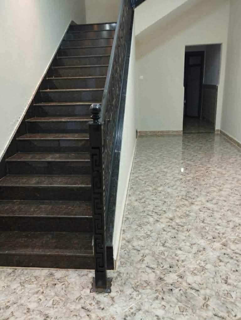 F6 — Maison à عين البية