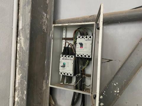Agence immobilière loue à Route de Htatba (Koléa) un hangar de : 1300 M² — 11
