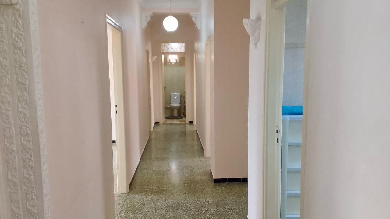 Agence immobilière loue à Hydra (Vers Sidi Yahia) un F5 (N.V.) — Appartement à حيدرة (photo 16)