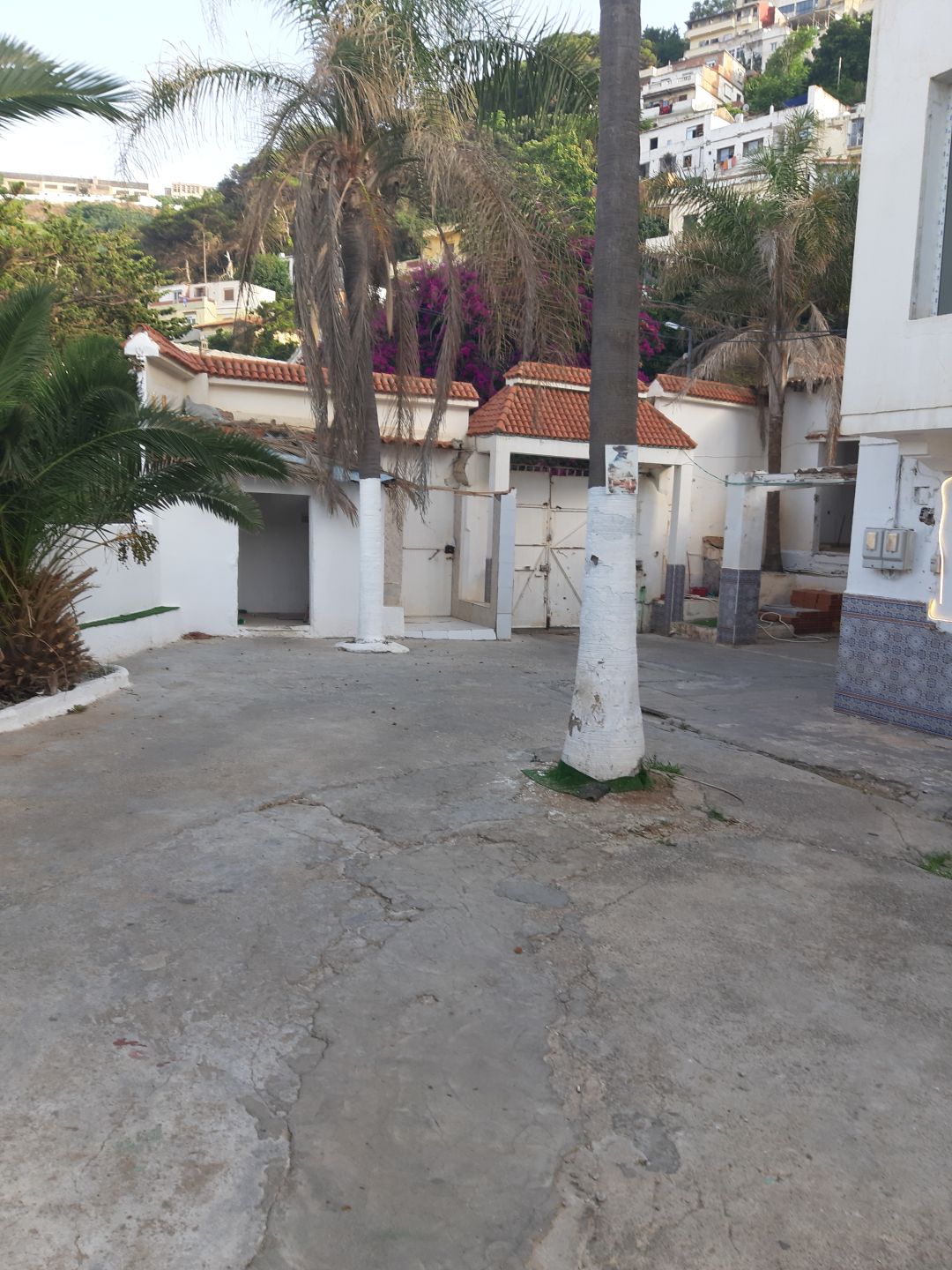 villa en location st eugene — Maison / Villa à بولوغين بن زيري