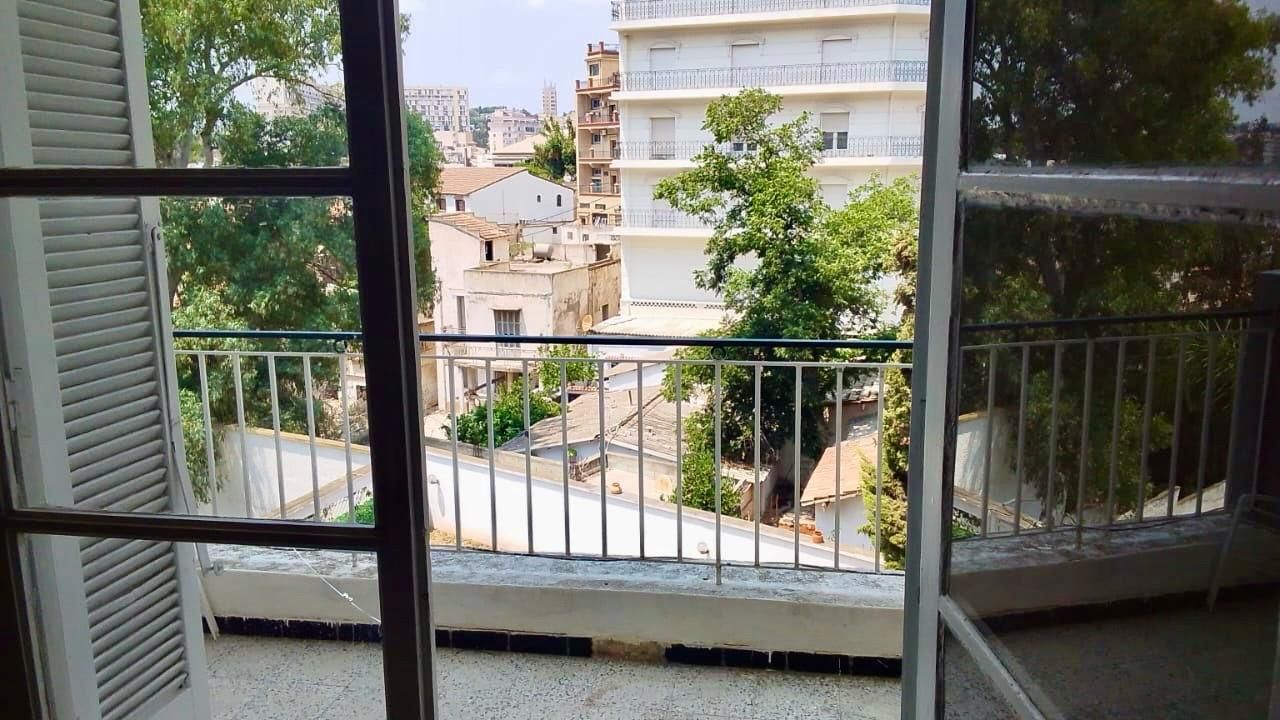 Agence immobilière loue à Hydra (Vers Sidi Yahia) un F5 (N.V.) — Appartement à حيدرة (photo 3)