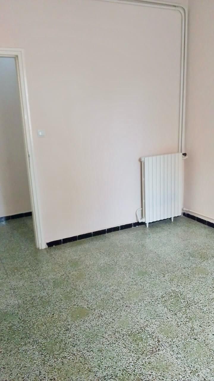 Agence immobilière loue à Hydra (Vers Sidi Yahia) un F5 (N.V.) — Appartement à حيدرة (photo 5)