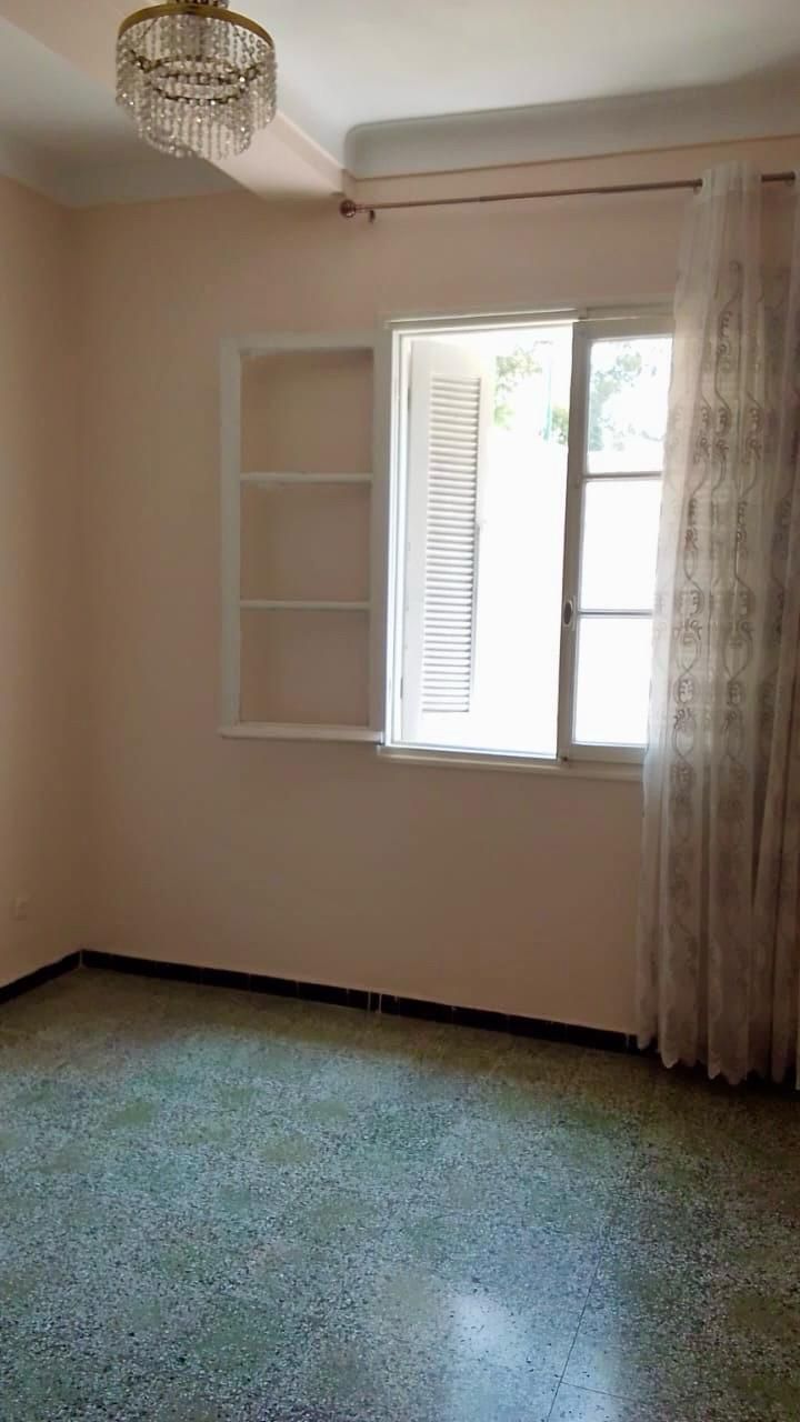 Agence immobilière loue à Hydra (Vers Sidi Yahia) un F5 (N.V.) — Appartement à حيدرة (photo 6)