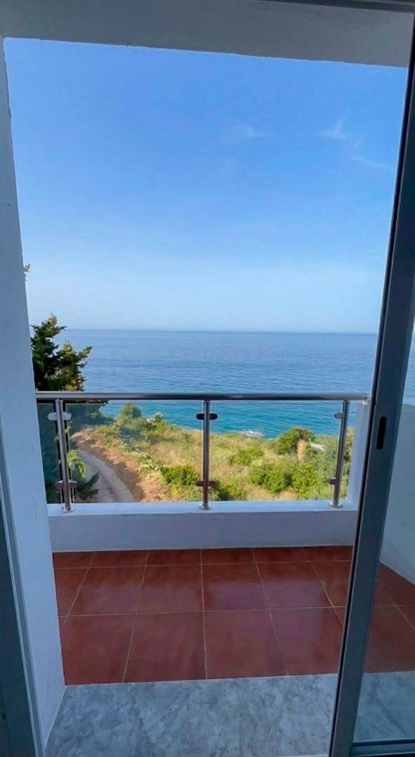 Agence immobilière loue à Azeffoun (Tizi Ouzou) un F2 entièrement meublé — Appartement à أزفون (photo 7)