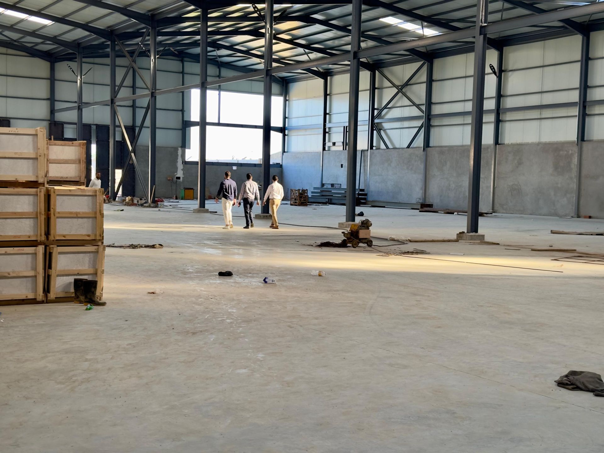 Agence immobilière loue à Tessala El Merdja un hangar de : 3000 M² — Hangar - usine à TESSALA EL MERDJA (photo 9)