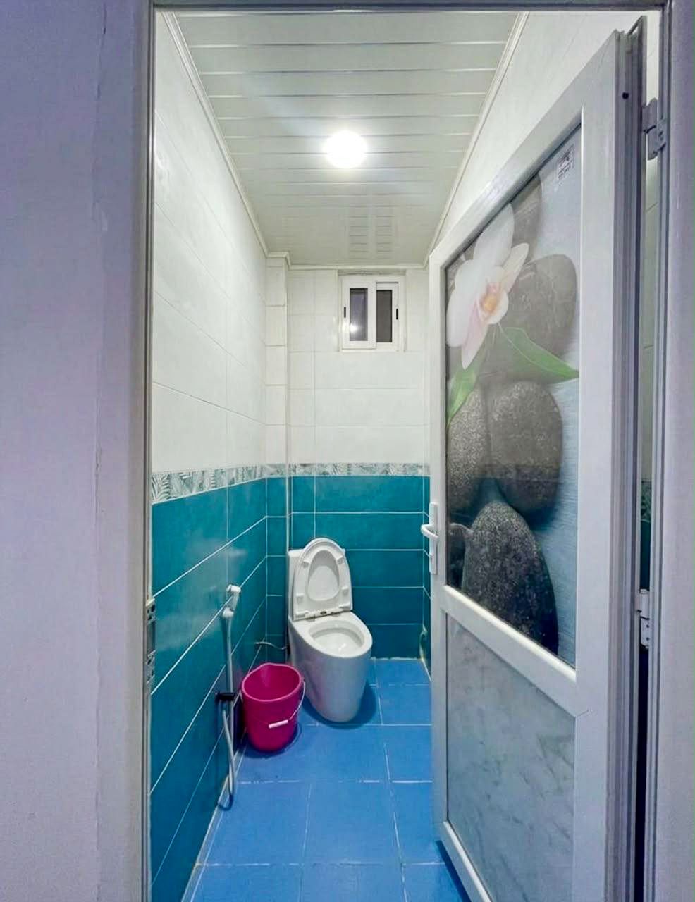 Agence immobilière loue à Azeffoun (Tizi Ouzou) un F2 entièrement meublé — Appartement à أزفون (photo 9)