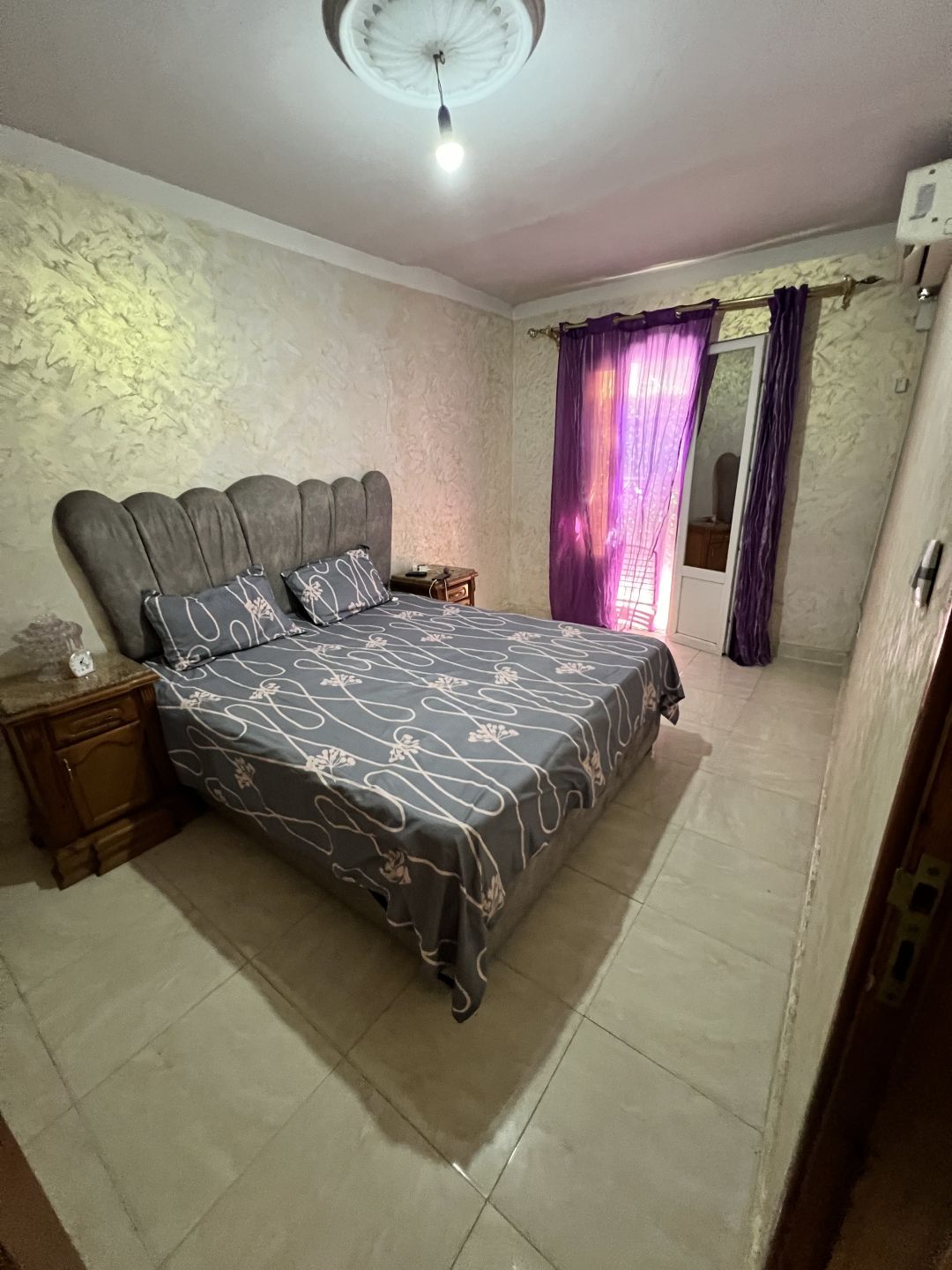شقة f4 وسط المدينة قريبة على كل شيء — Appartement à بني مراد (photo 2)