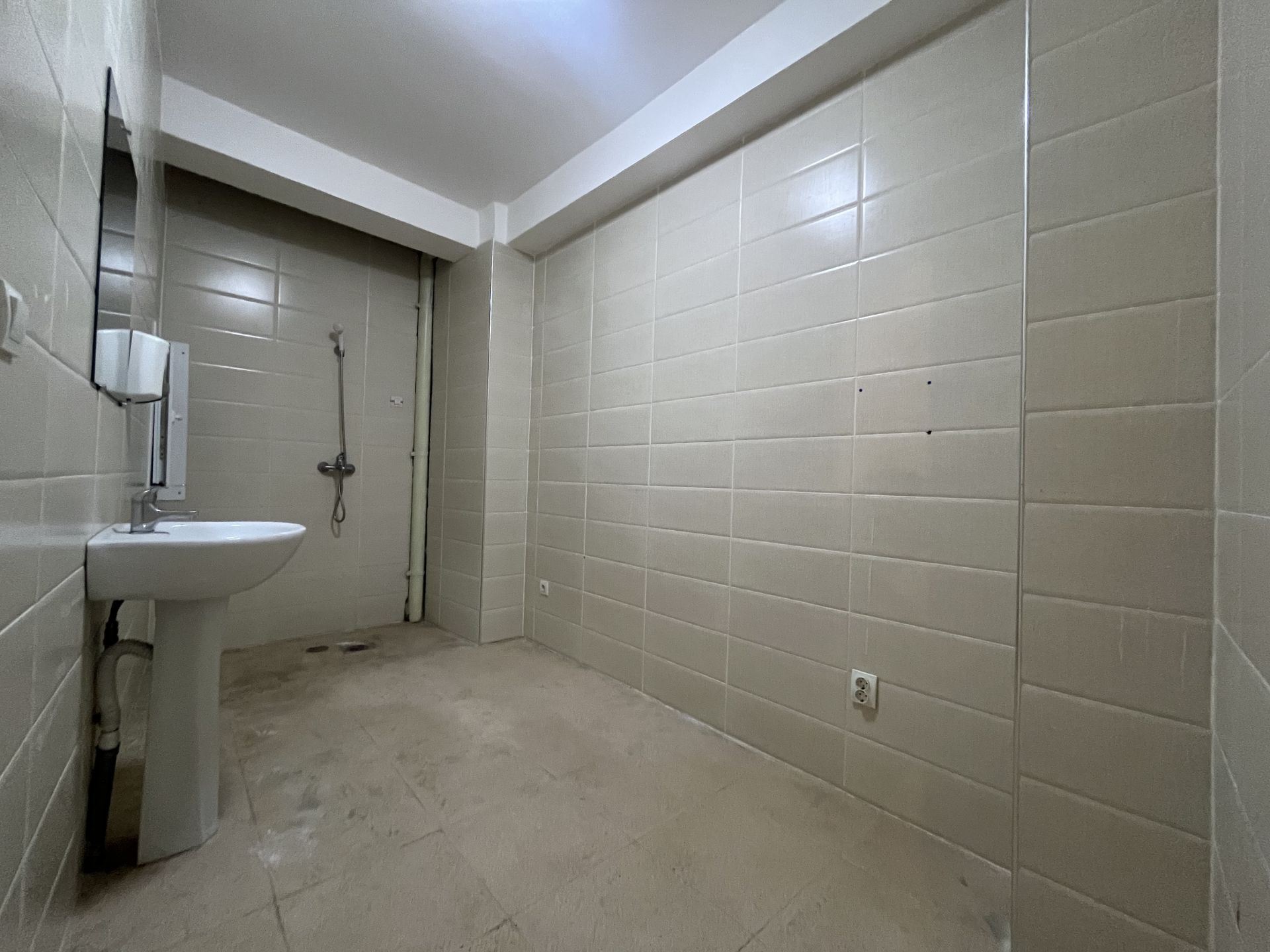 Immeuble R+5 récent a louer — Appartement à الجزائر الوسطى (photo 9)