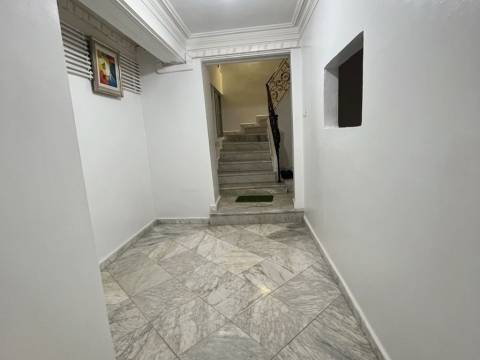 Immeuble R+5 récent a louer — 2