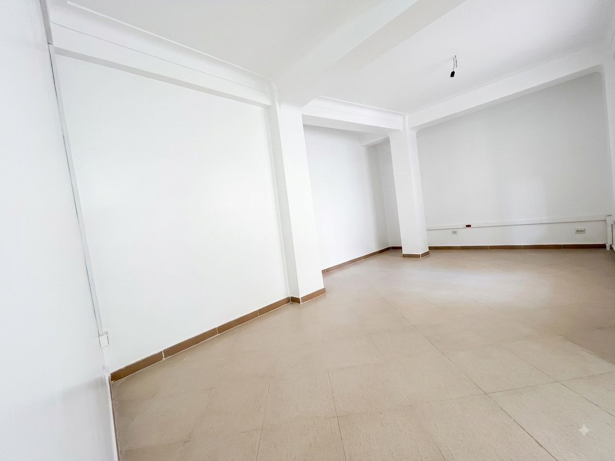 Immeuble R+5 récent a louer — Appartement à الجزائر الوسطى (photo 8)