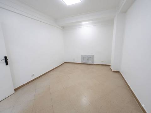 Immeuble R+5 récent a louer — 6