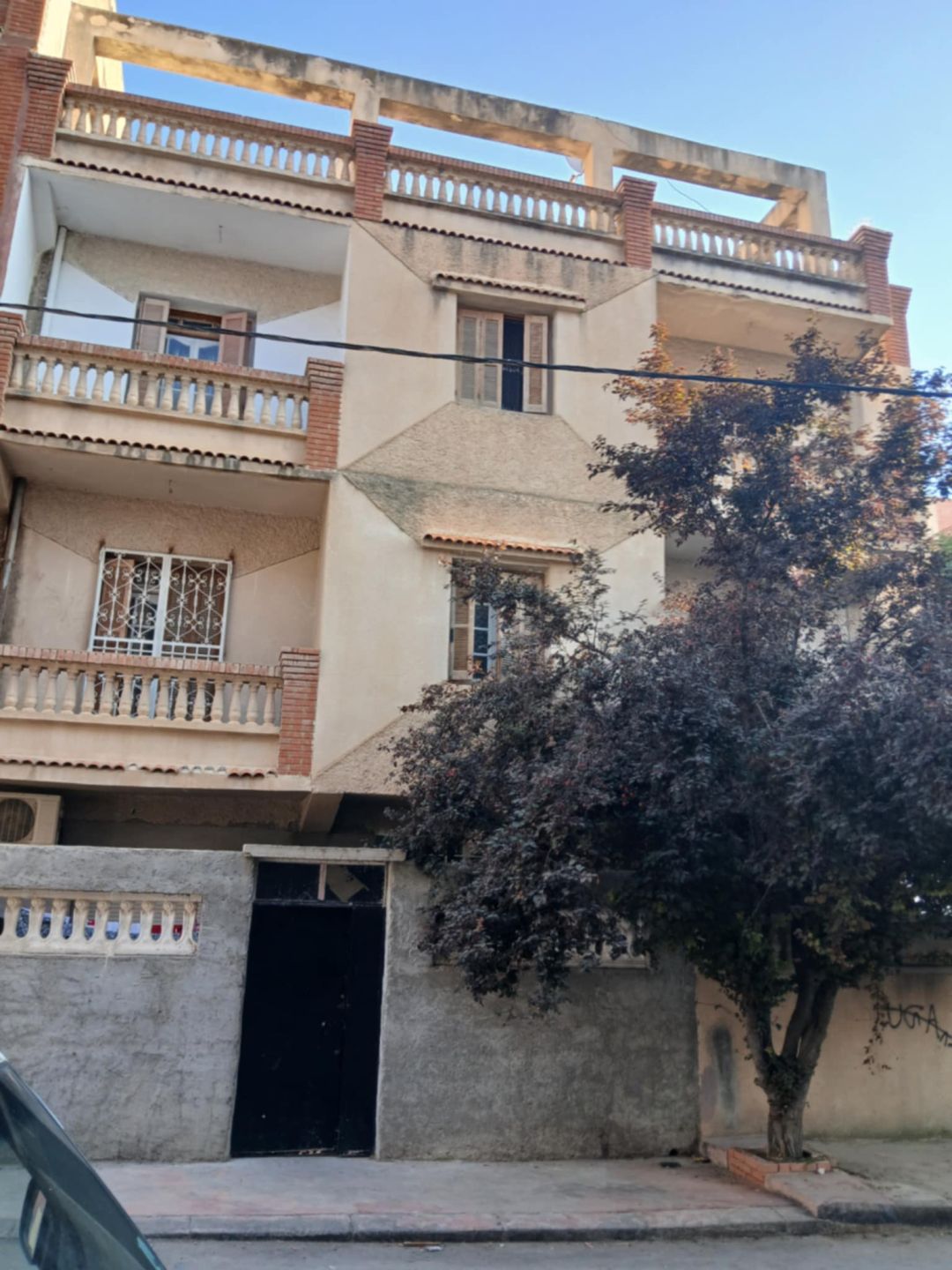 Villa 300m elkharoub — Maison à EL KHROUB (photo 3)