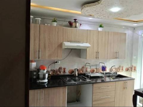 🏠 شقة F2 راقية للبيع | بني تامو – البليدة مطبخ مجهز | تراس | باركينغ | وثائق كاملة ✅ السعر: 670 مليون دج — ثابت — 7